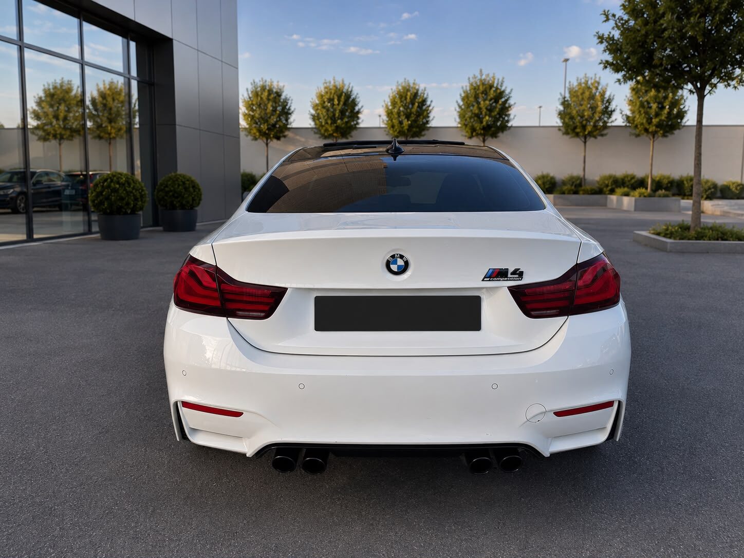BMW M4 COMPETITION